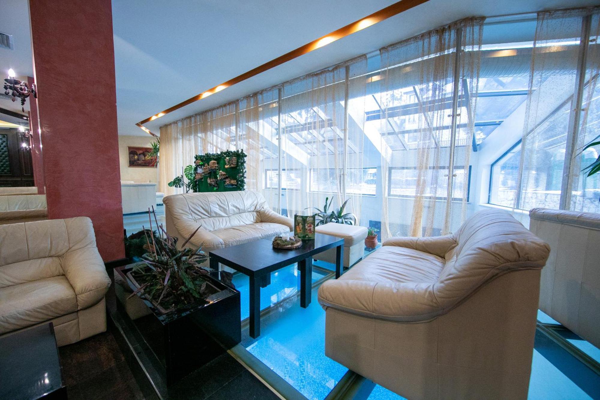 Hotel Iceberg بوروفتس المظهر الخارجي الصورة
